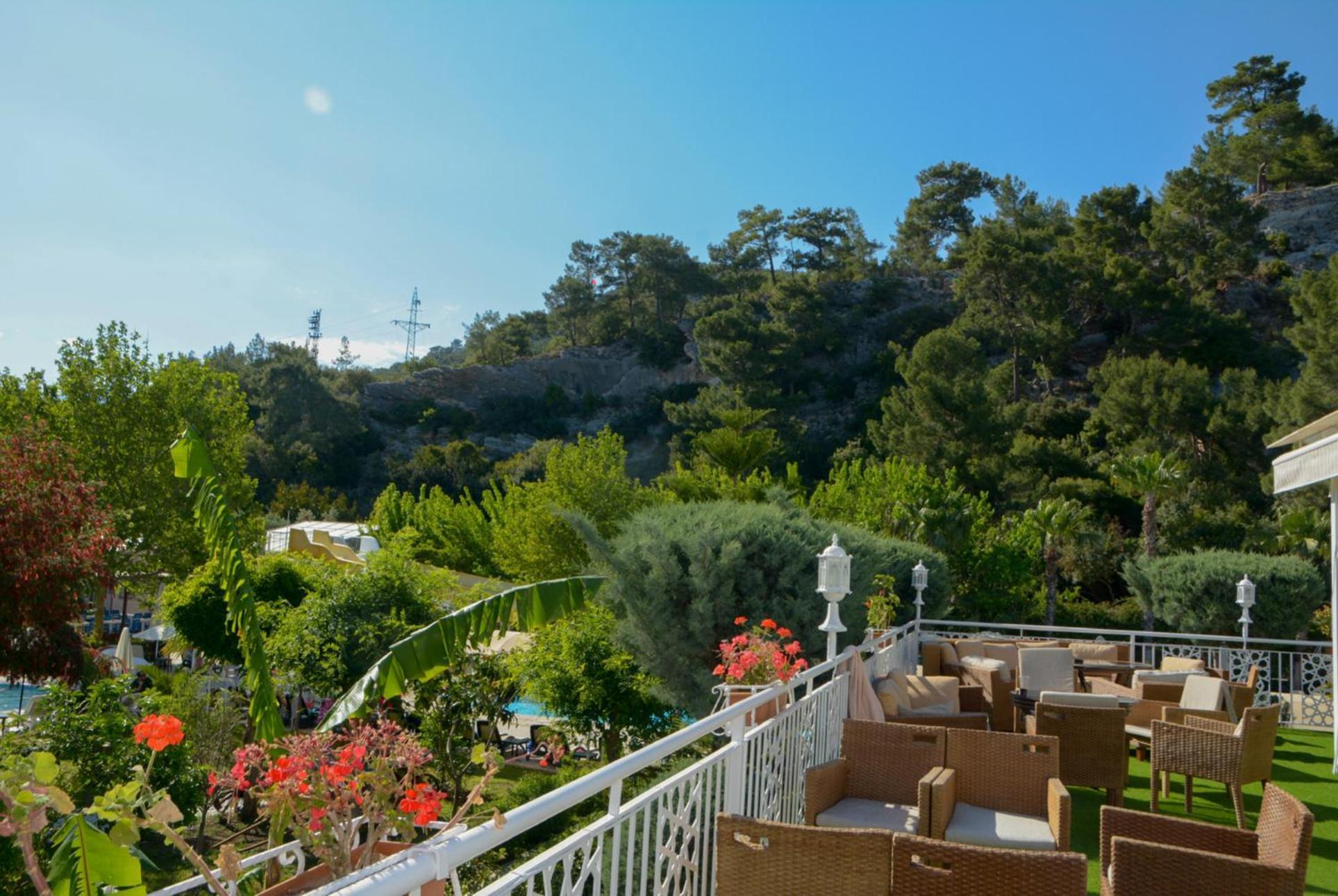 Miramor Hotel & Spa 안탈리아 외부 사진 View of the park