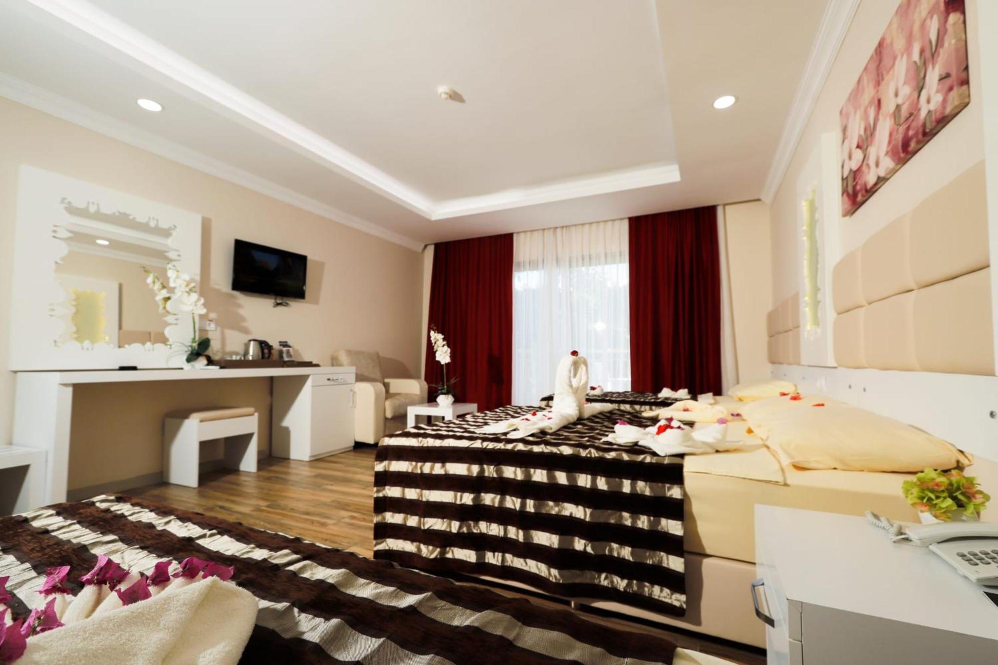 Miramor Hotel & Spa 안탈리아 외부 사진 A suite at the hotel