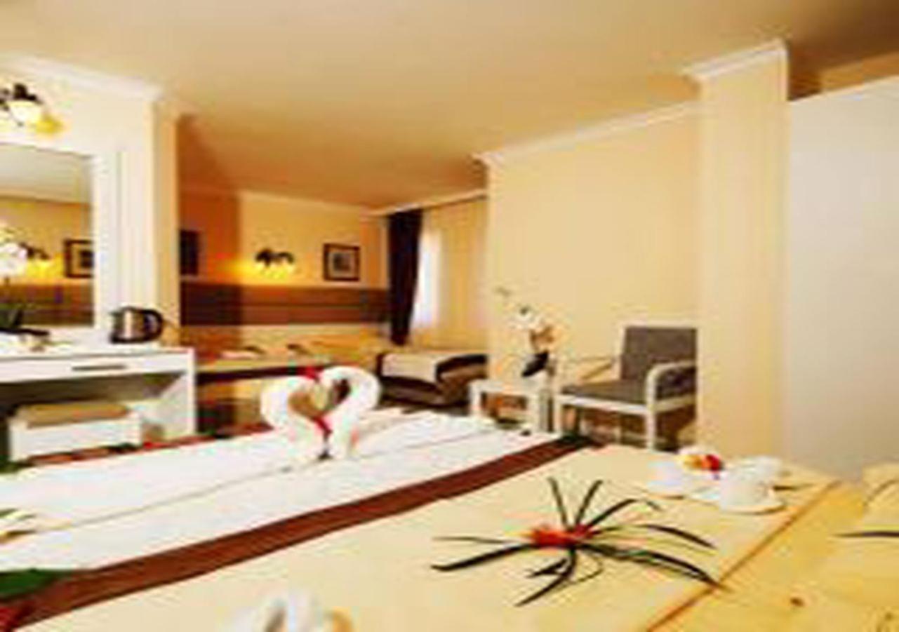 Miramor Hotel & Spa 안탈리아 외부 사진 A room at the hotel