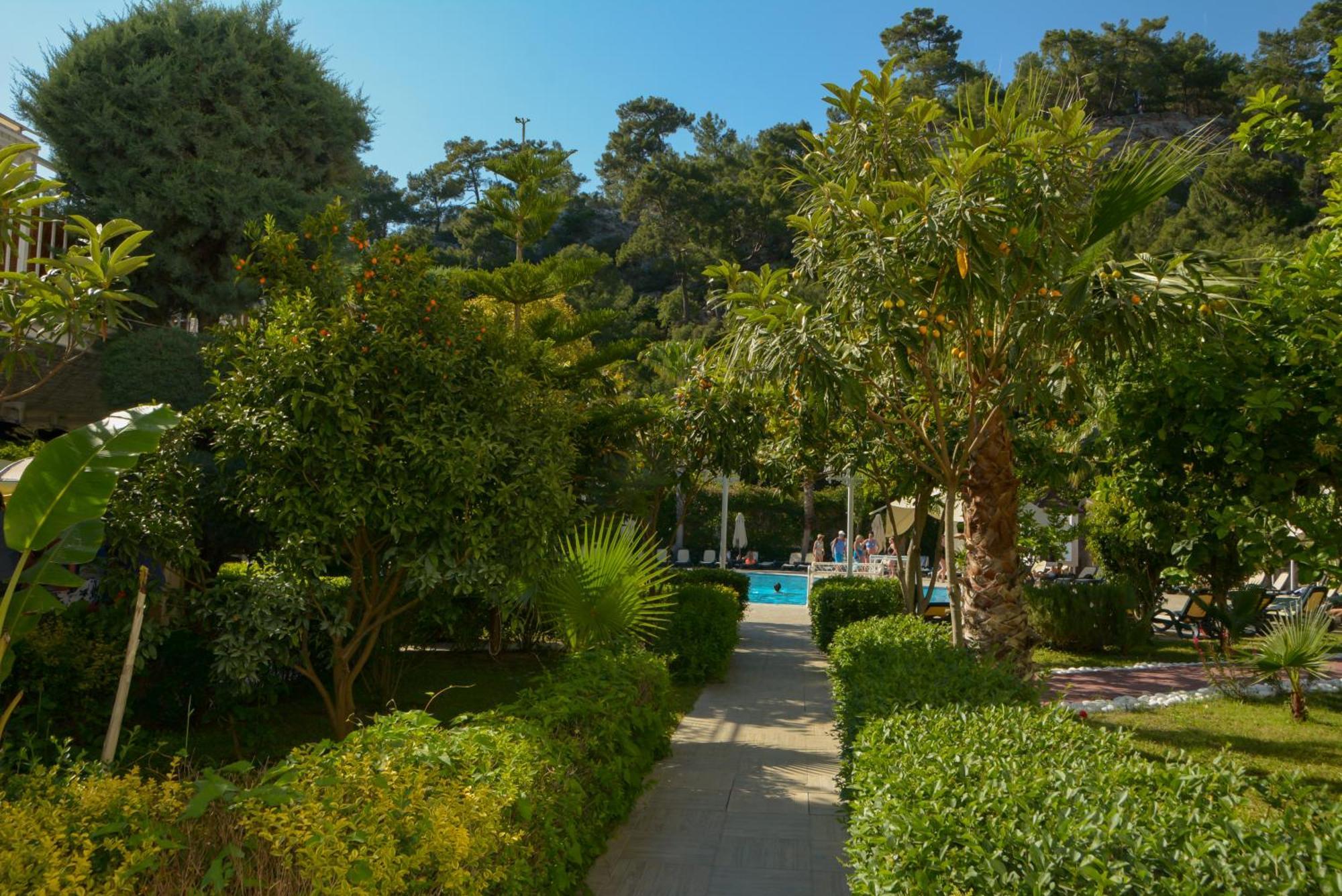 Miramor Hotel & Spa 안탈리아 외부 사진 The gardens of the hotel