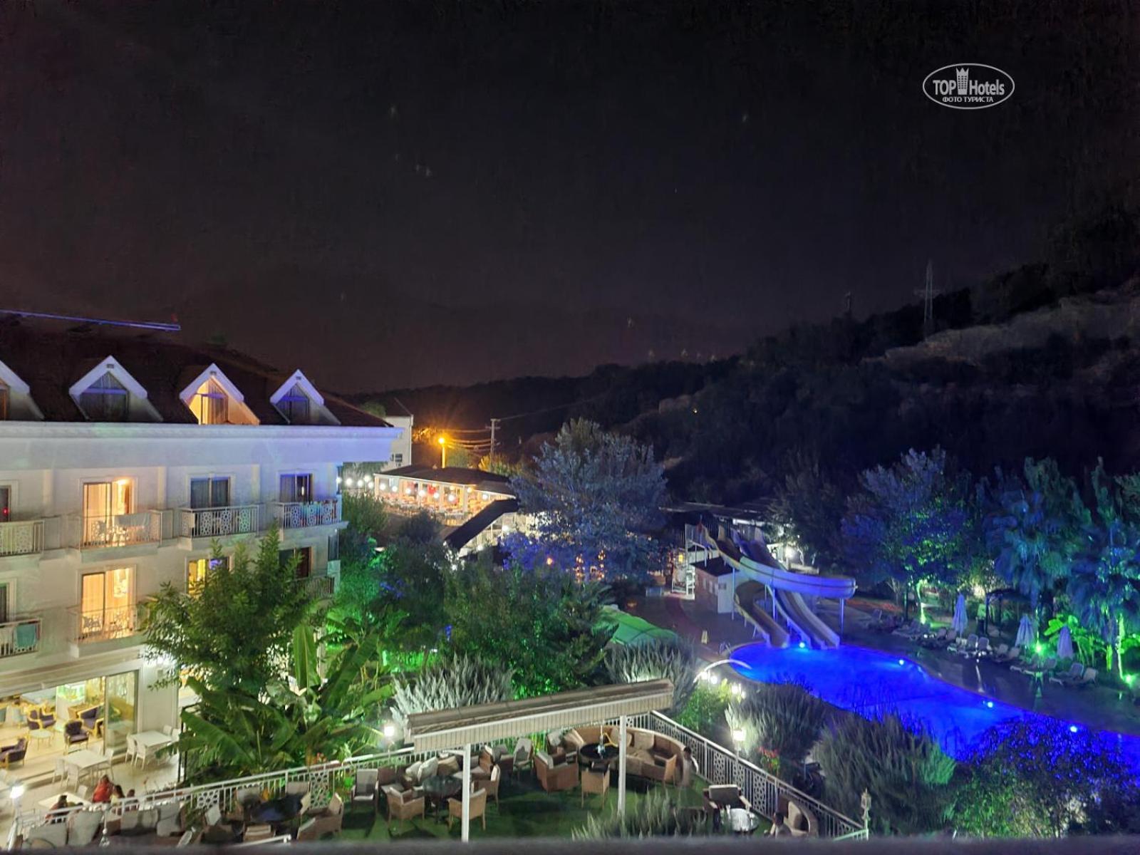Miramor Hotel & Spa 안탈리아 외부 사진 The resort at night
